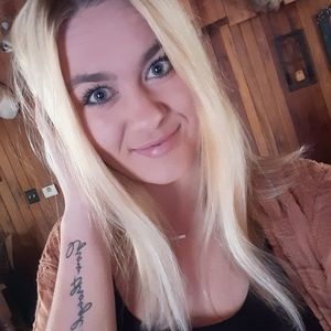 Meet your Posher, Avery